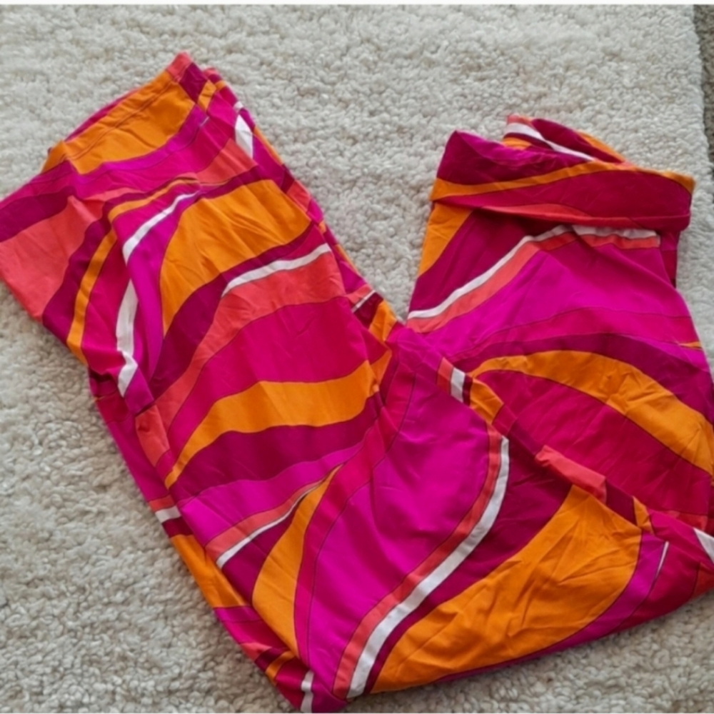 NEW TRINA TURK Vivid Vista Spa And Swim Collection SIZE LARGE - Picture 3 of 10